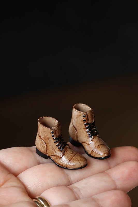 1:12 miniature dollhouse boots